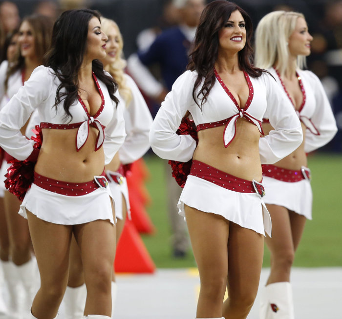 Cardinals cheerleaders