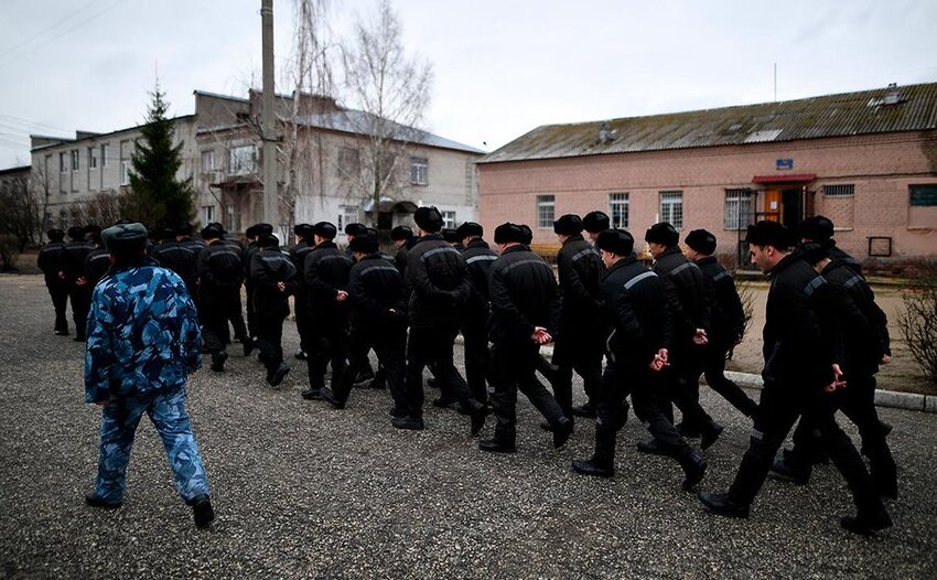 Russian convicts refusing en masse to serve in the army, says Igor Girkin.